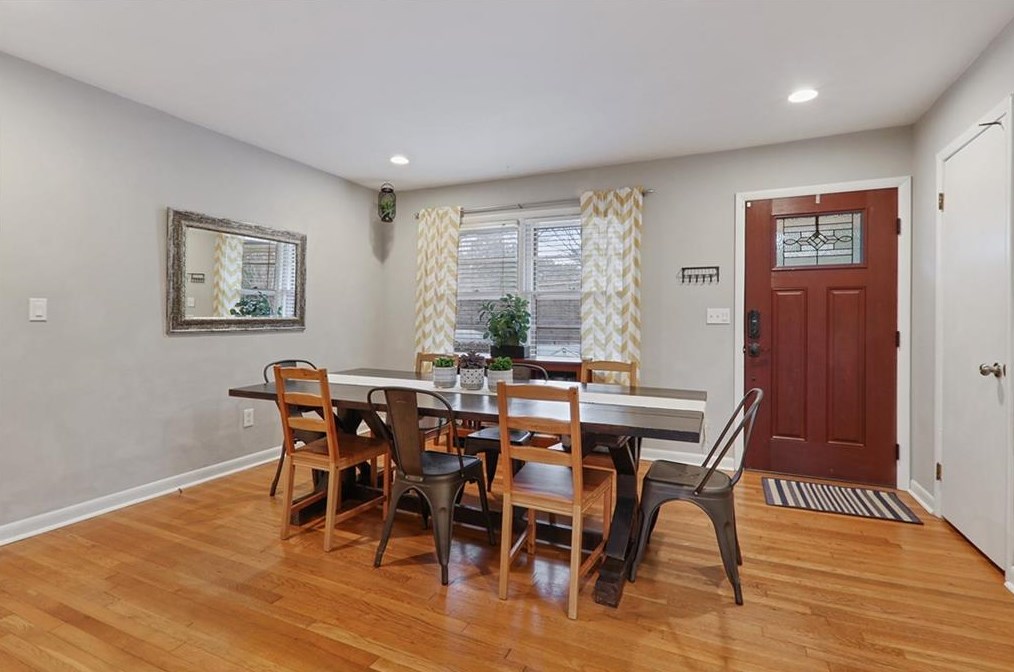 3063 Hudson Woods Ct, Decatur, GA 30033-1609