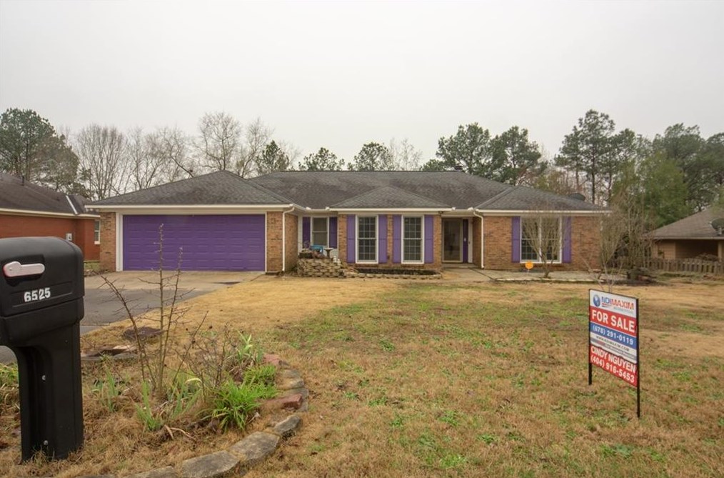6525 Clearwater Dr, Columbus, GA 31909-3480