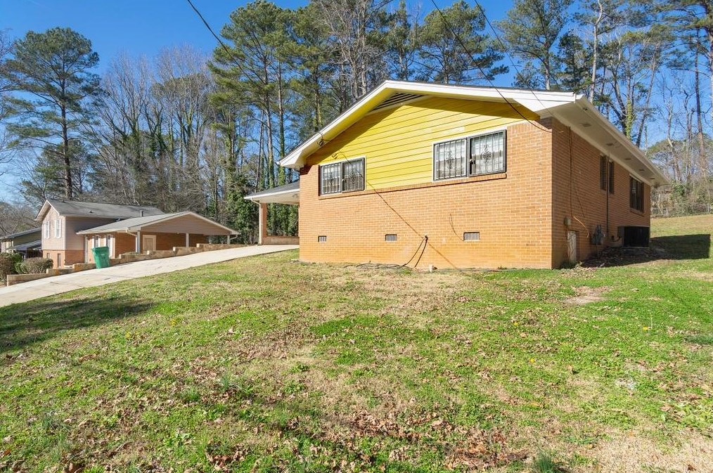 4000 Maplewood Dr, Decatur, GA 30035-2339