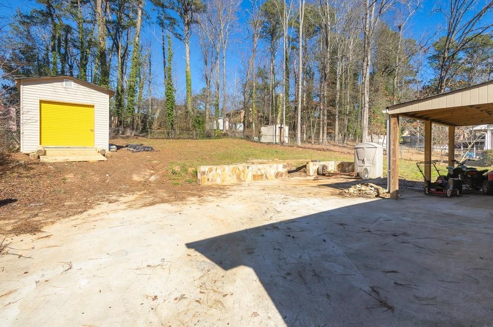 4000 Maplewood Dr, Decatur GA  30035-2339 exterior