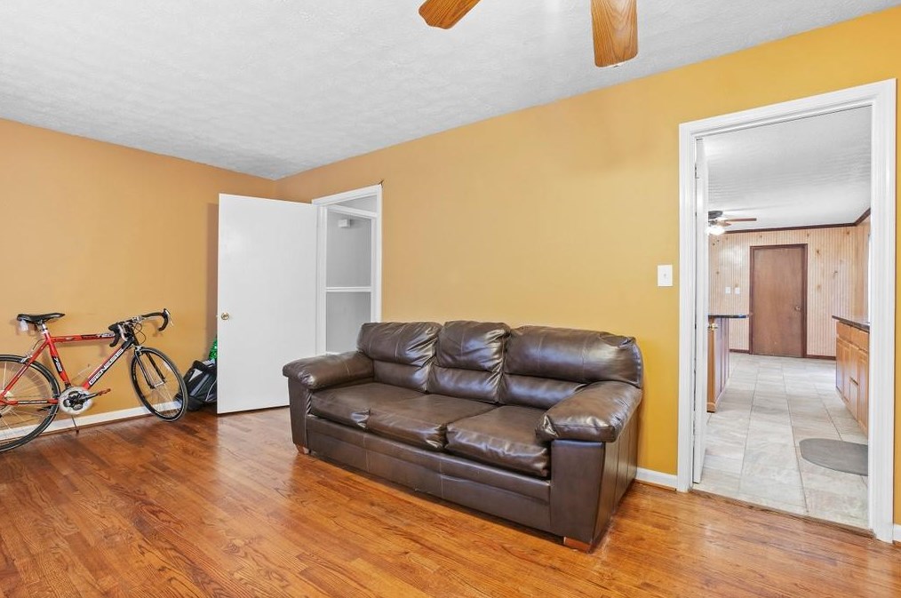 4000 Maplewood Dr, Decatur GA  30035-2339 exterior