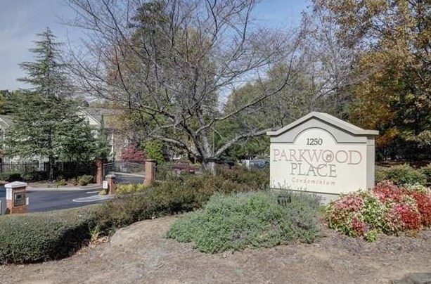1250 Parkwood Cir, Atlanta GA  30339-2132 exterior