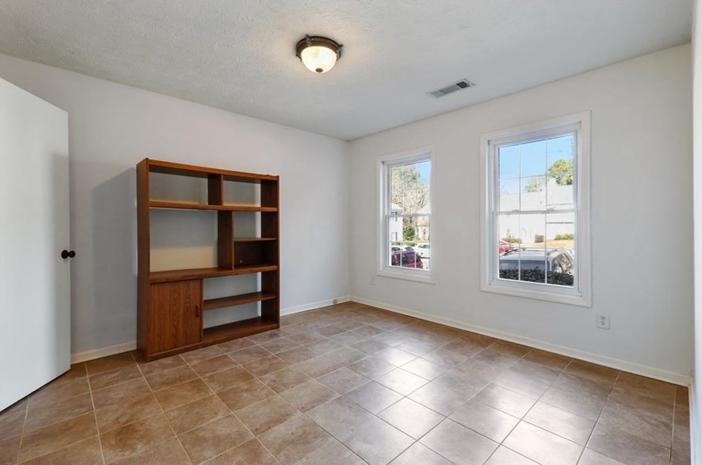 828 Heritage Sq, Decatur GA  30033-4178 exterior