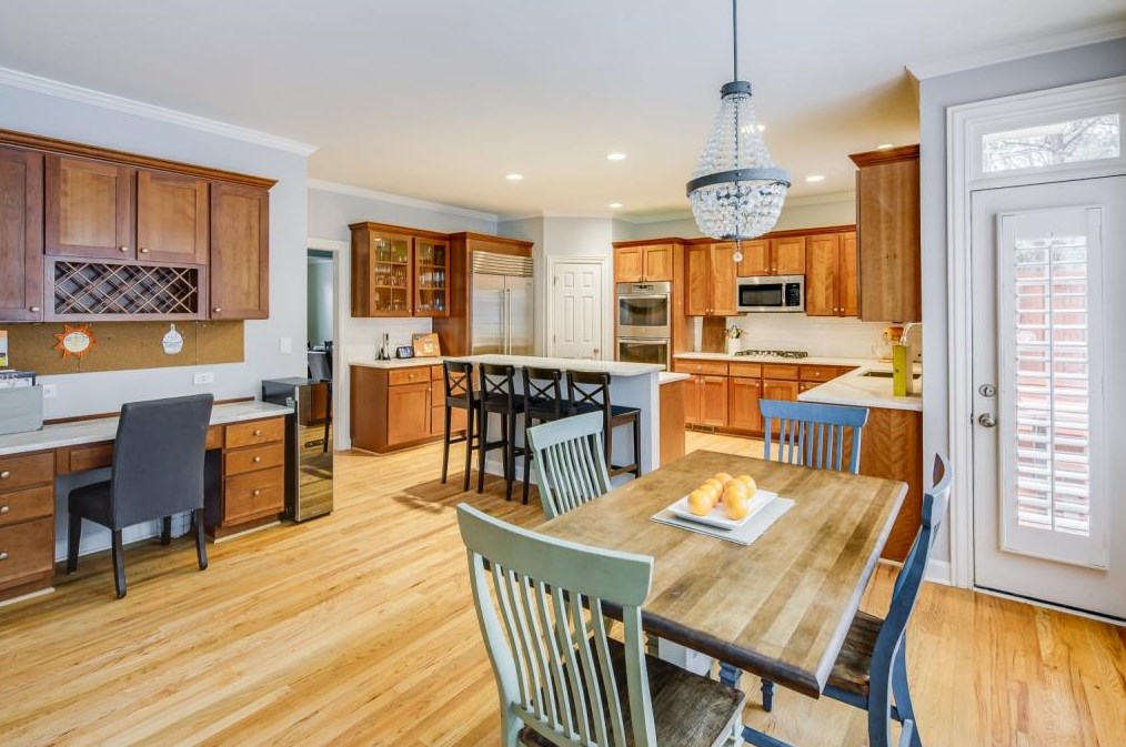 1205 Whitehall Pointe, Atlanta GA  30338-2654 exterior