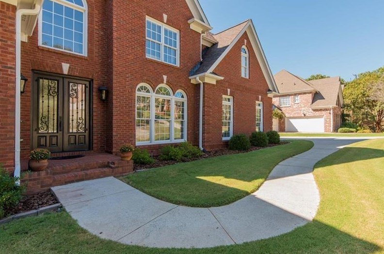 6120 Mountainwell Dr, Roswell, GA 30075-7309