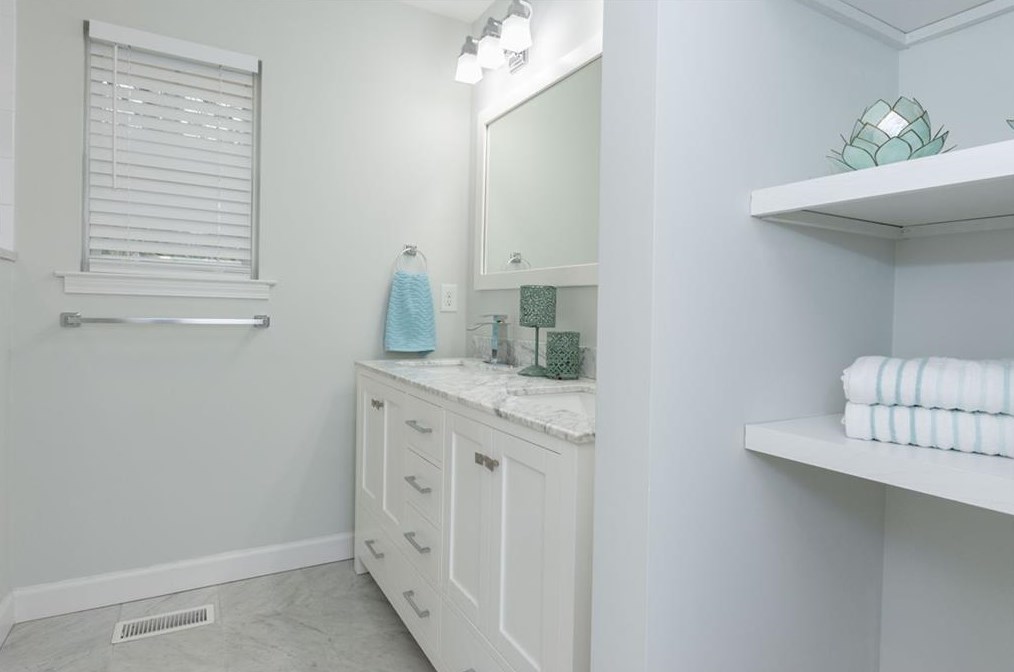 1554 Woodland Cir, Atlanta GA  30344-2739 exterior