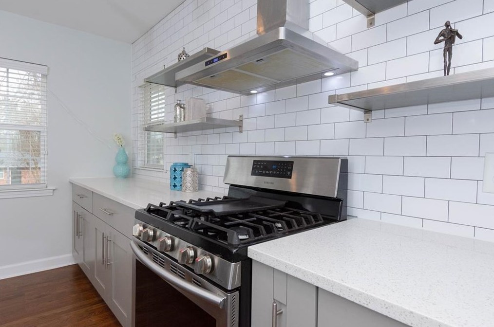 1554 Woodland Cir, Atlanta GA  30344-2739 exterior