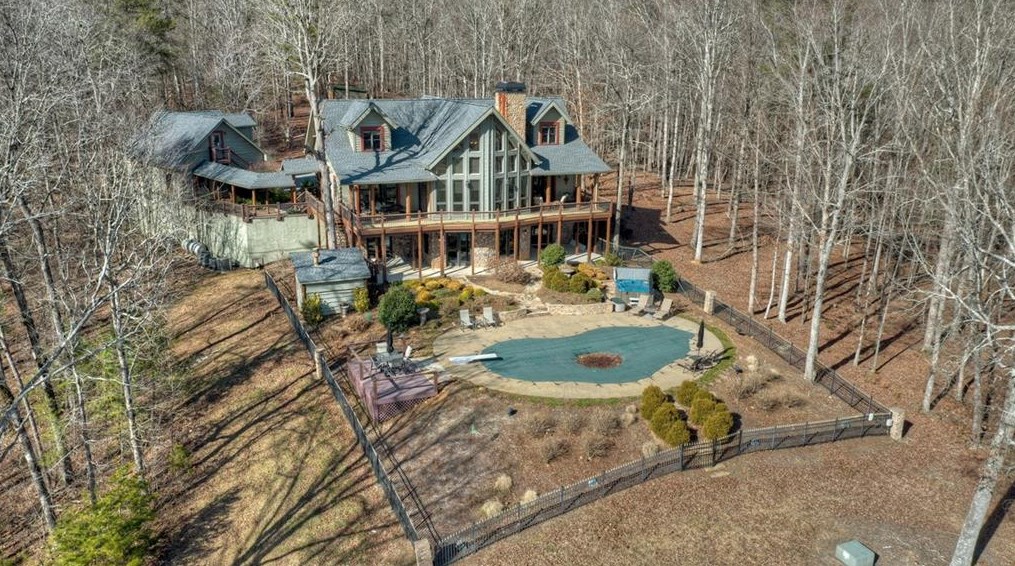 569 Pettit Rd, Ellijay, GA 30536