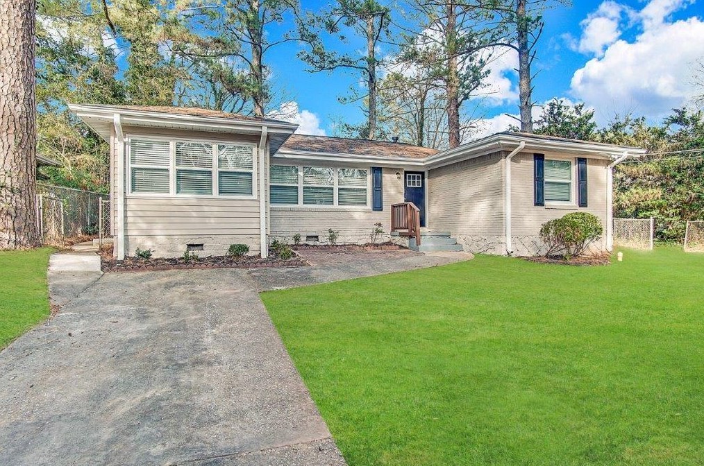 3115 Pinehill Dr, Decatur, GA 30032