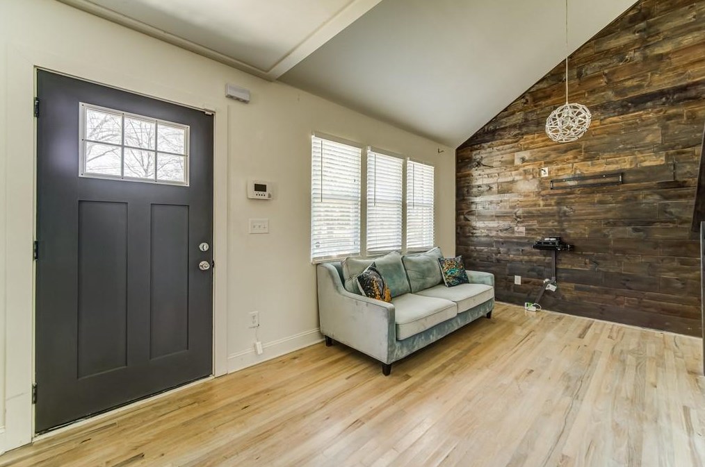 1895 Cannon St, Decatur GA  30032-4110 exterior