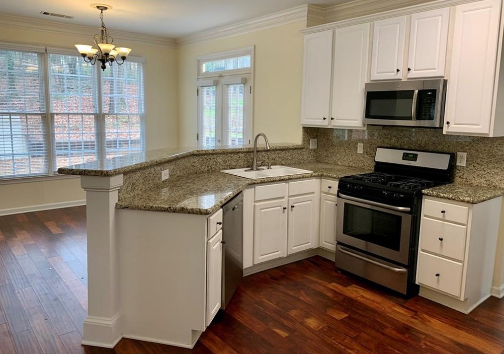 5035 Victory Ridge Ln, Roswell, GA 30075-3975