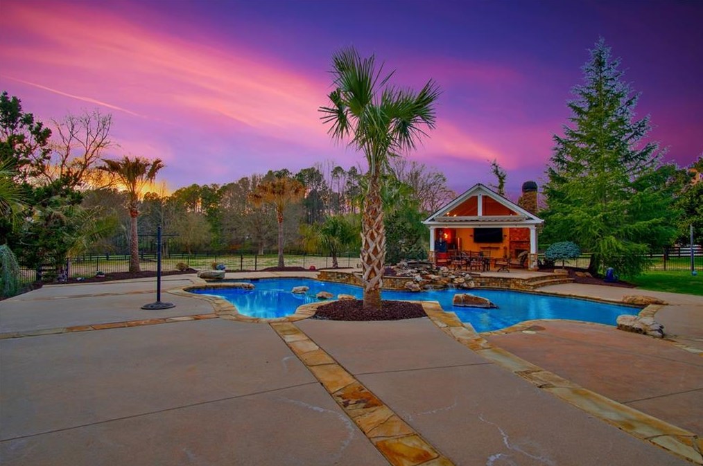 13760 Brittle Rd, Alpharetta GA 30004-3505 exterior