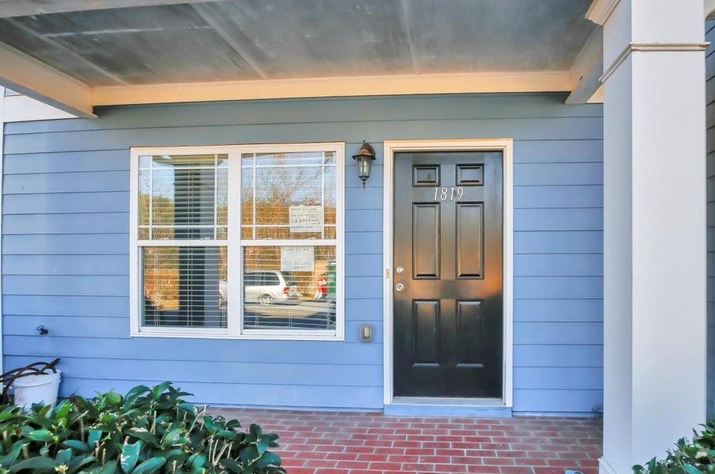 1819 Brookside Lay Cir, Norcross, GA 30093-1119