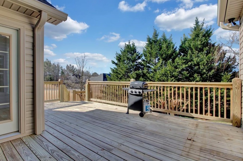 203 Brianna Blvd, Calhoun GA 30701-5009 exterior