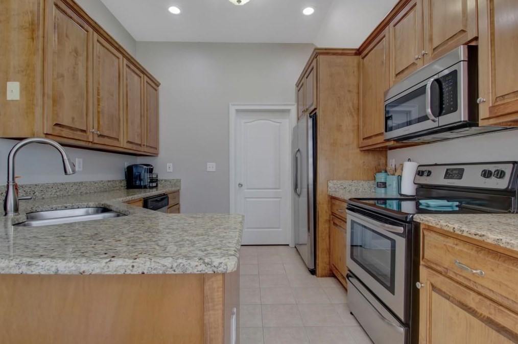 203 Brianna Blvd, Calhoun GA 30701-5009 exterior