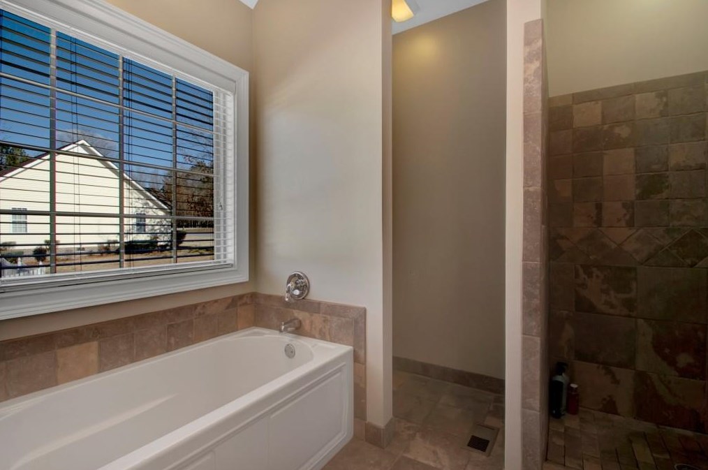 203 Brianna Blvd, Calhoun GA 30701-5009 exterior