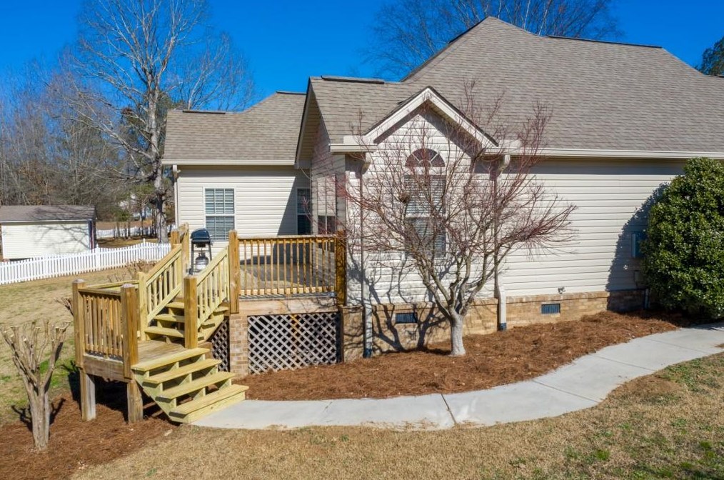 203 Brianna Blvd, Calhoun GA 30701-5009 exterior