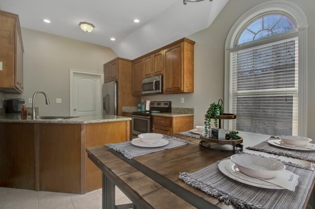 203 Brianna Blvd, Calhoun GA 30701-5009 exterior