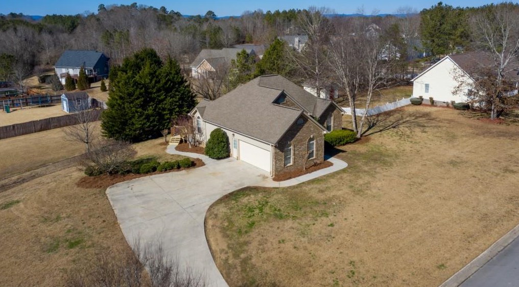 203 Brianna Blvd, Calhoun GA 30701-5009 exterior