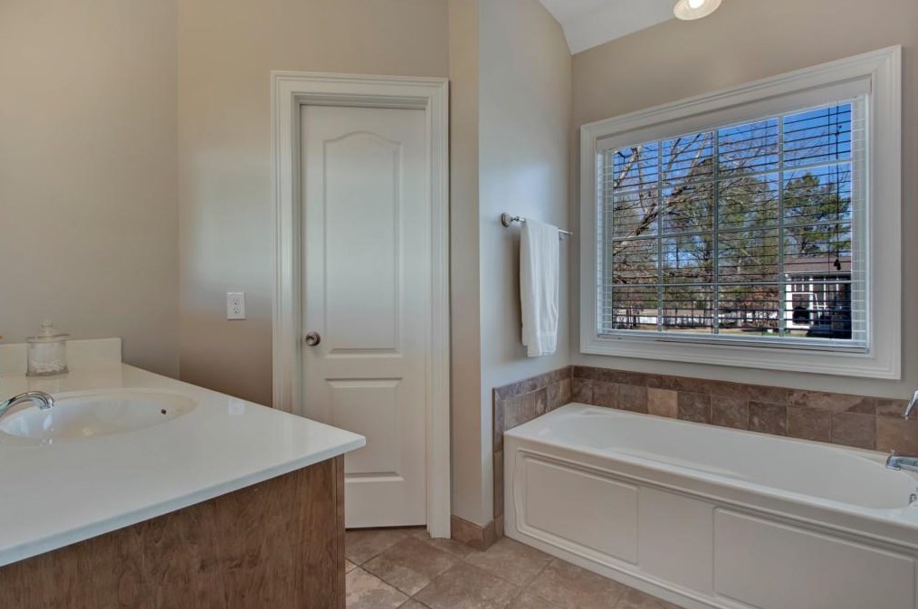 203 Brianna Blvd, Calhoun GA 30701-5009 exterior