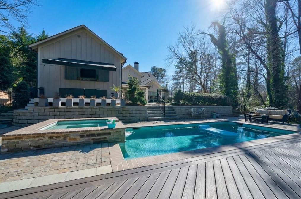 6436 Wright Rd, Atlanta GA  30328-3023 exterior