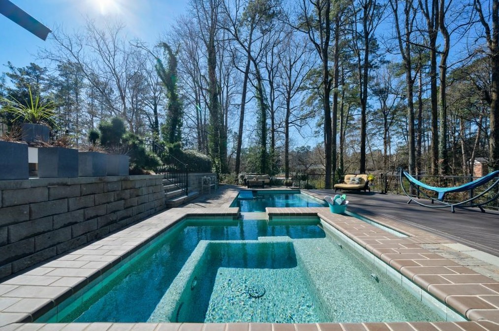 6436 Wright Rd, Atlanta GA  30328-3024 exterior