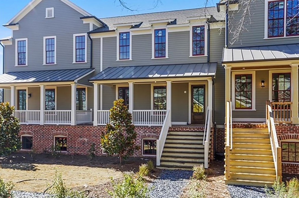 1082 Green St, Roswell, GA 30075-3676