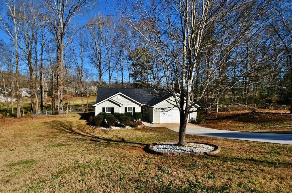 1371 Lance Cir, Winder, GA 30680-3251