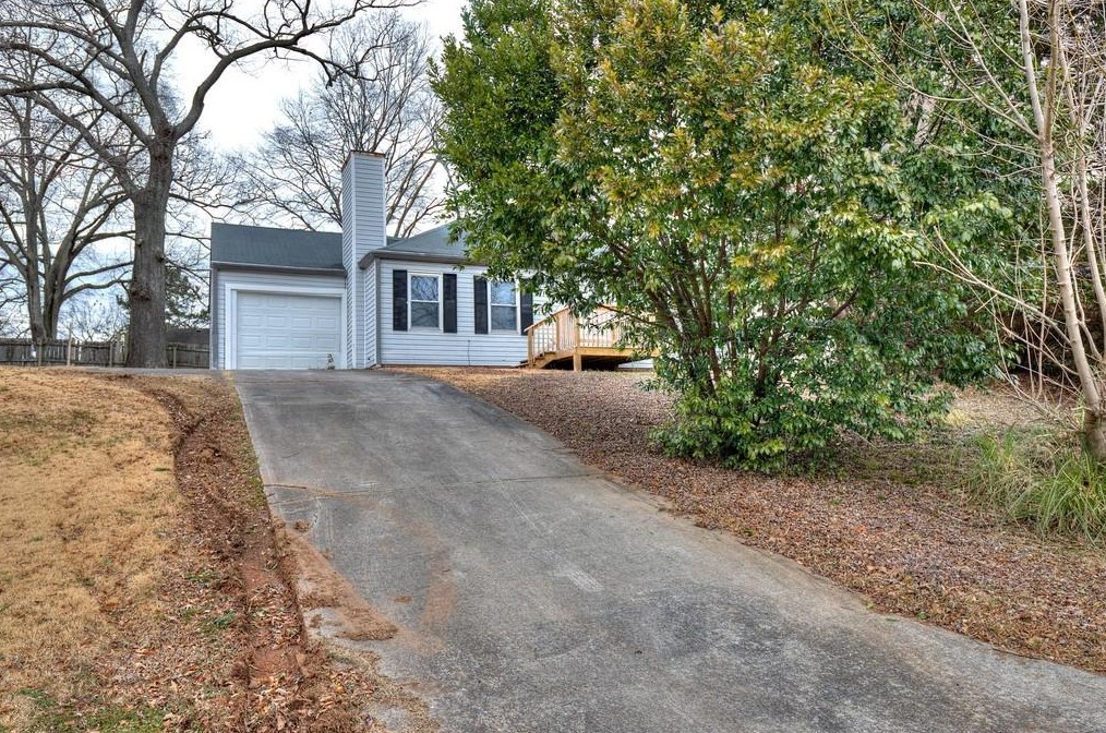 134 Mayflower Cir, Euharlee, GA 30120