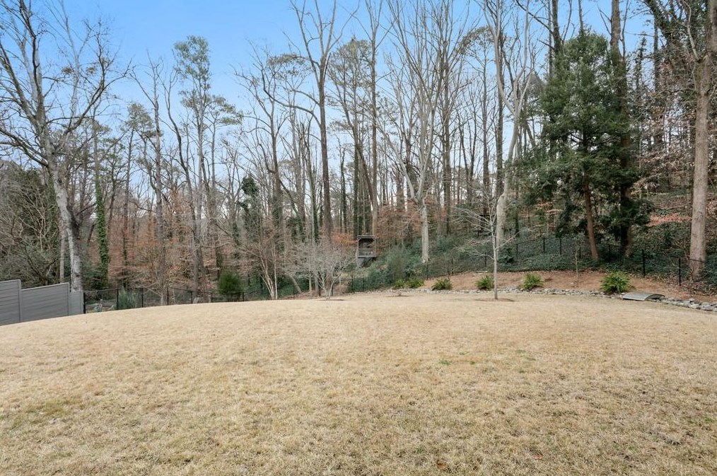 1835 Wellbourne Dr, Atlanta GA  30324-4900 exterior