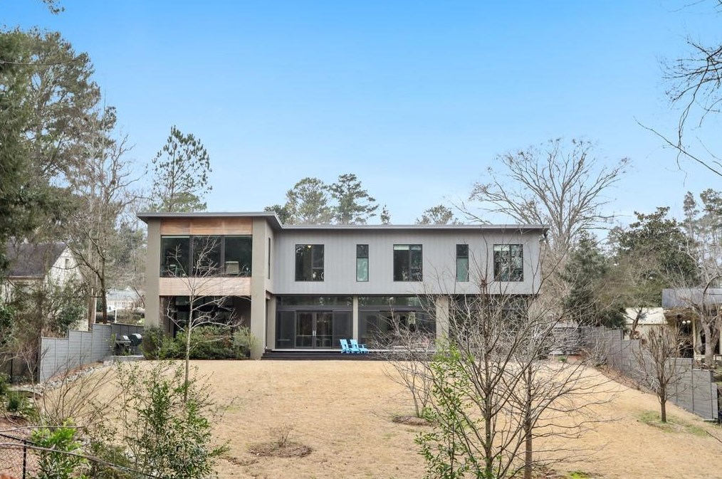 1835 Wellbourne Dr, Atlanta GA  30324-4900 exterior