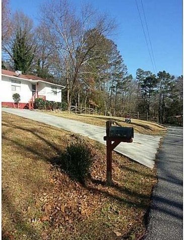 171 Lake Dr, Acworth, GA 30101-4274