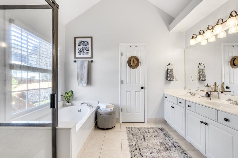 1448 Vly Gln Way, Atlanta GA 30338-5522 exterior