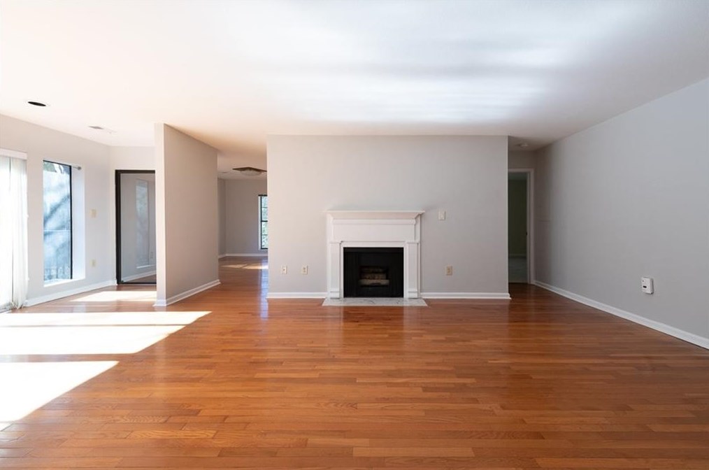 2216 Pine Heights Dr, Atlanta, GA 30324-2871
