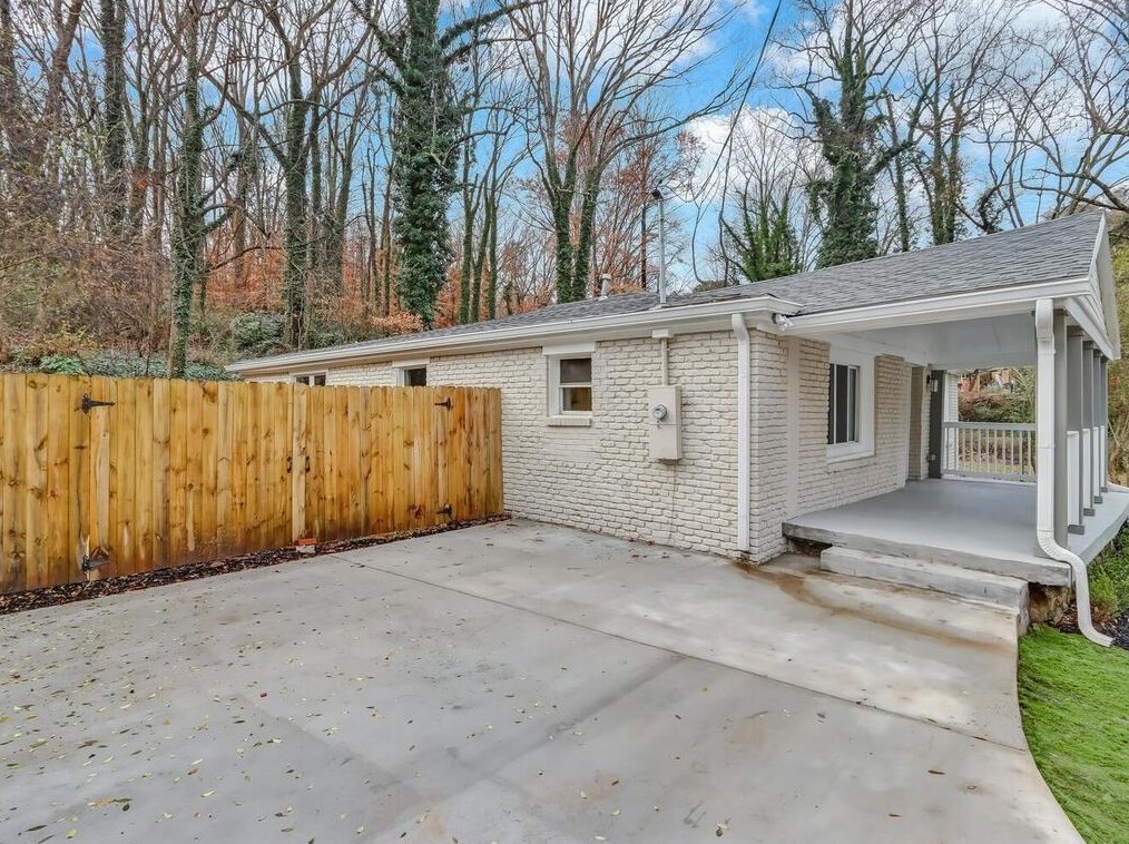 34 Spring Ln, Atlanta, GA 30314-2124