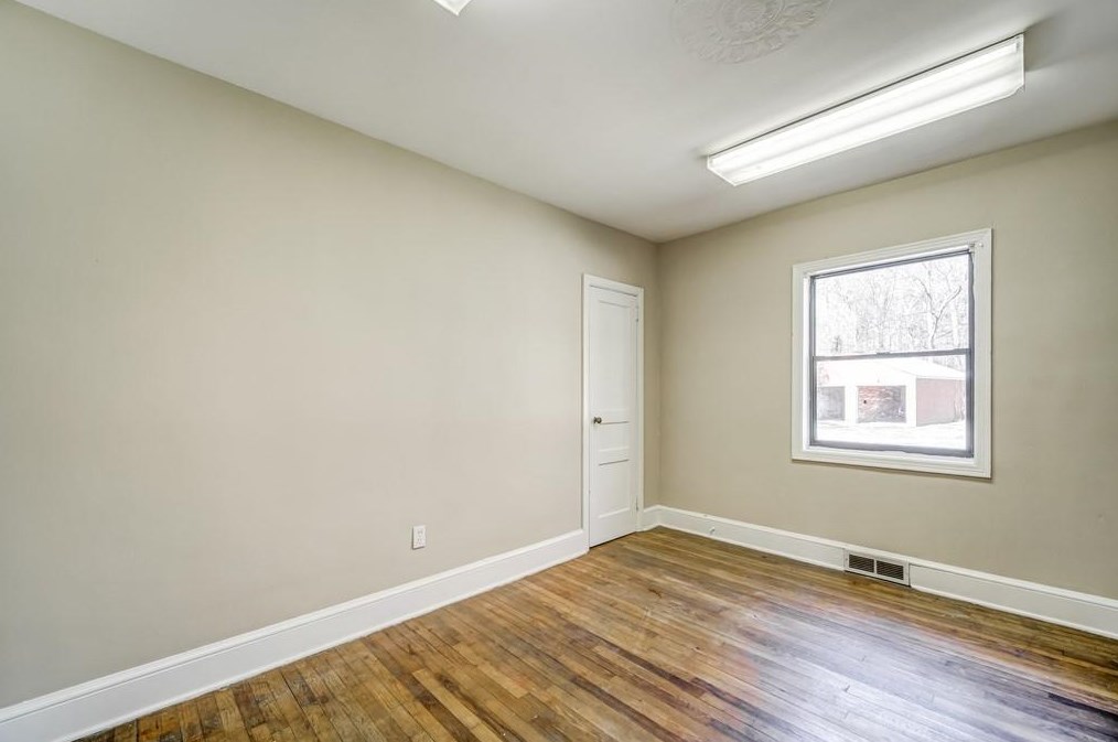 230 Memorial Dr, Dallas GA 30132-4312 exterior