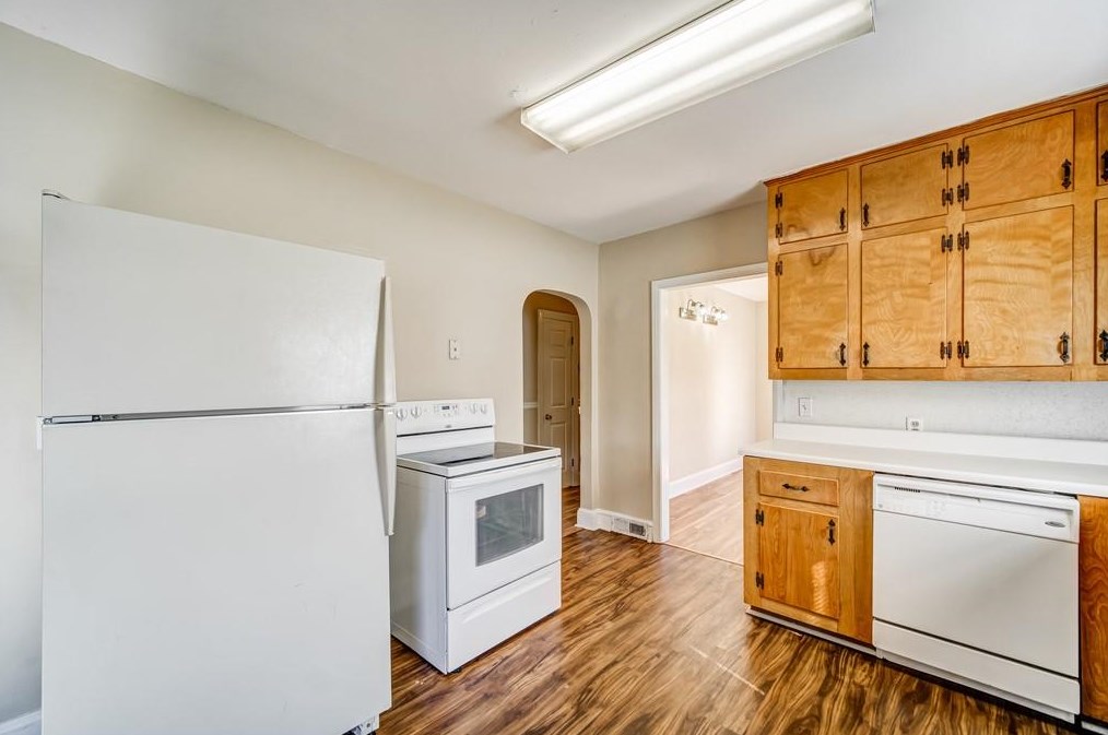 230 Memorial Dr, Dallas GA 30132-4312 exterior