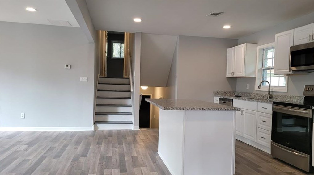 1130 Shoreham Dr, Atlanta GA  30349-5817 exterior