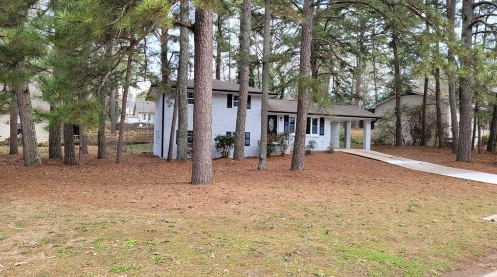 1130 Shoreham Dr, Atlanta, GA 30349-5819