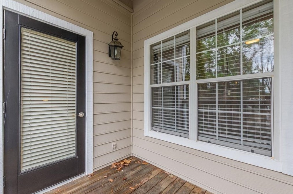 1250 Parkwood Cir, Atlanta GA 30339-2132 exterior