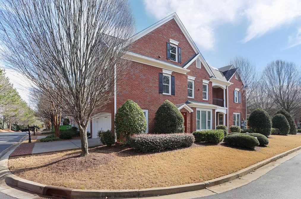2612 Eldwick Dr, Alpharetta, GA 30009-8755