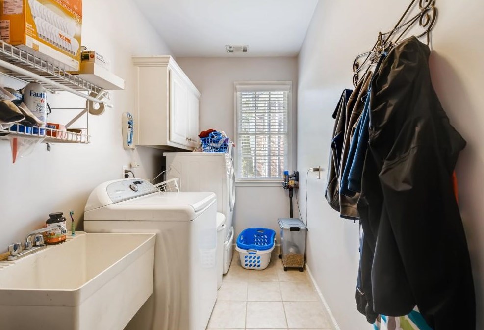 565 Guildhall Pl, Alpharetta GA 30022-8535 exterior