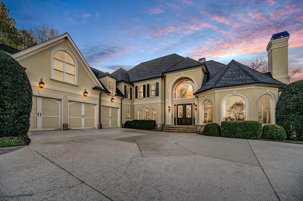 420 Sterling Pond Dr, Alpharetta, GA 30004-5656