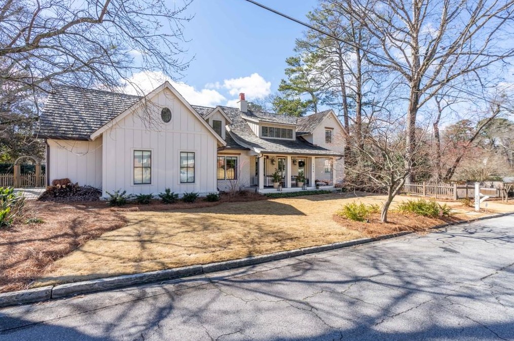 2648 Sharondale Cir, Atlanta, GA 30305-3804