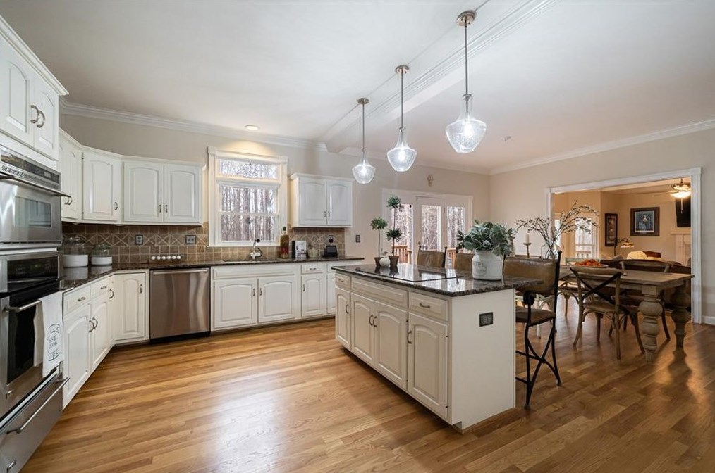 215 Bay Colt Rd, Alpharetta, GA 30009-3533
