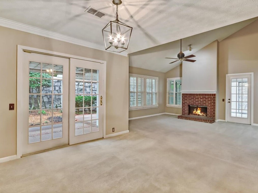 10 Waterford Ct, Atlanta GA  30328-4538 exterior