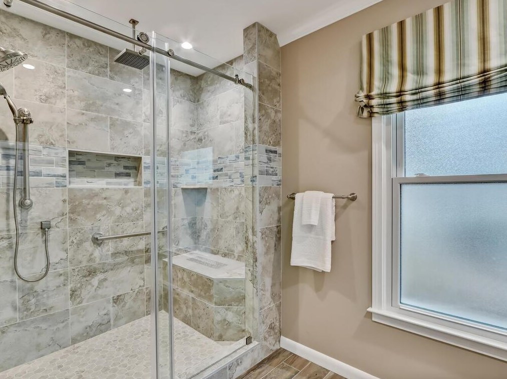 10 Waterford Ct, Atlanta GA  30328-4538 exterior