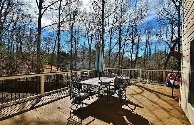 6011 Wellington Ave, Gainesville GA 30506-3477 exterior