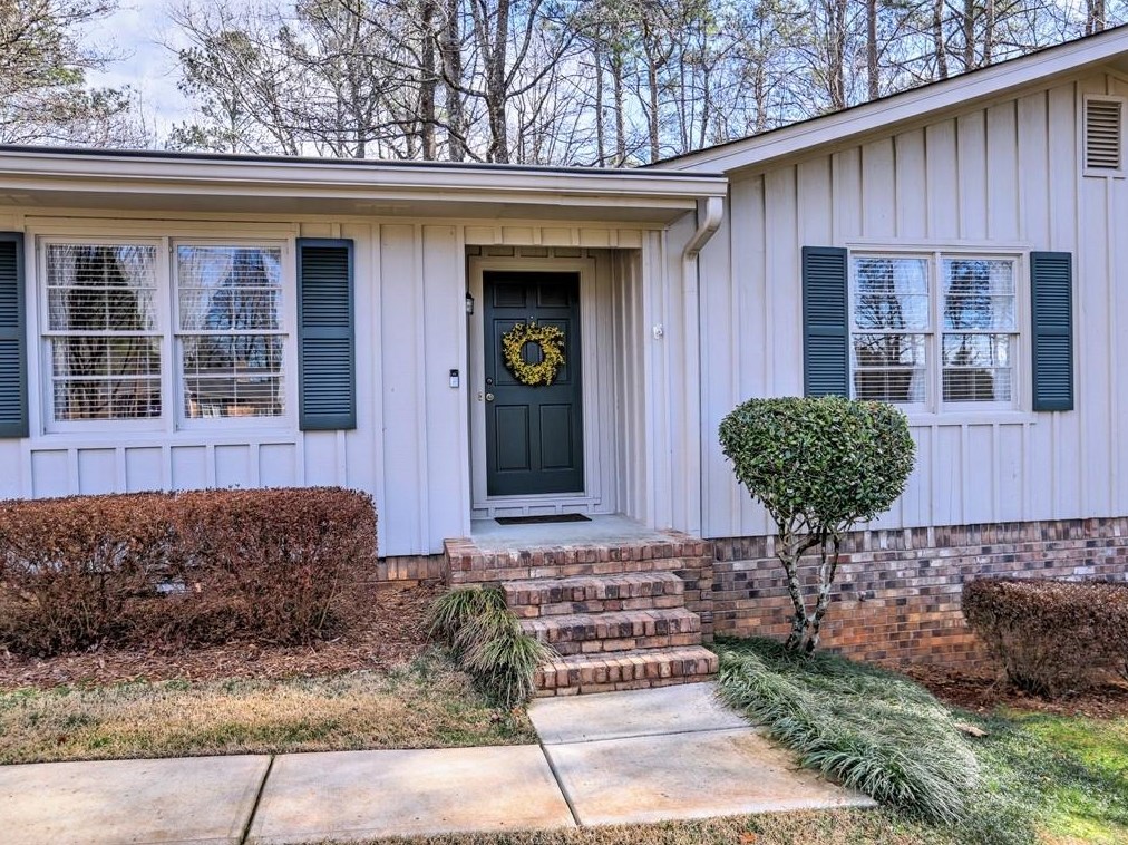 4760 York Pl, Roswell, GA 30075-1636
