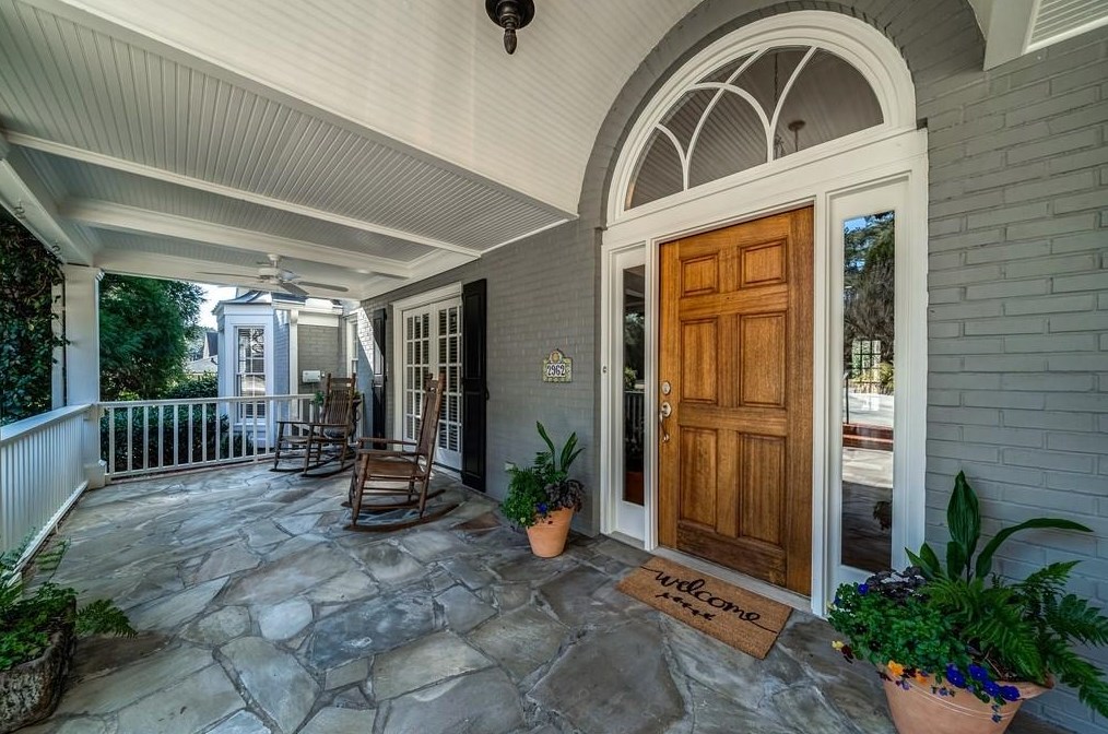 2962 Rockingham Dr, Atlanta, GA 30327-1231